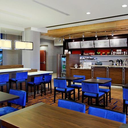 Hotel Courtyard By Marriott Victoria Exterior foto