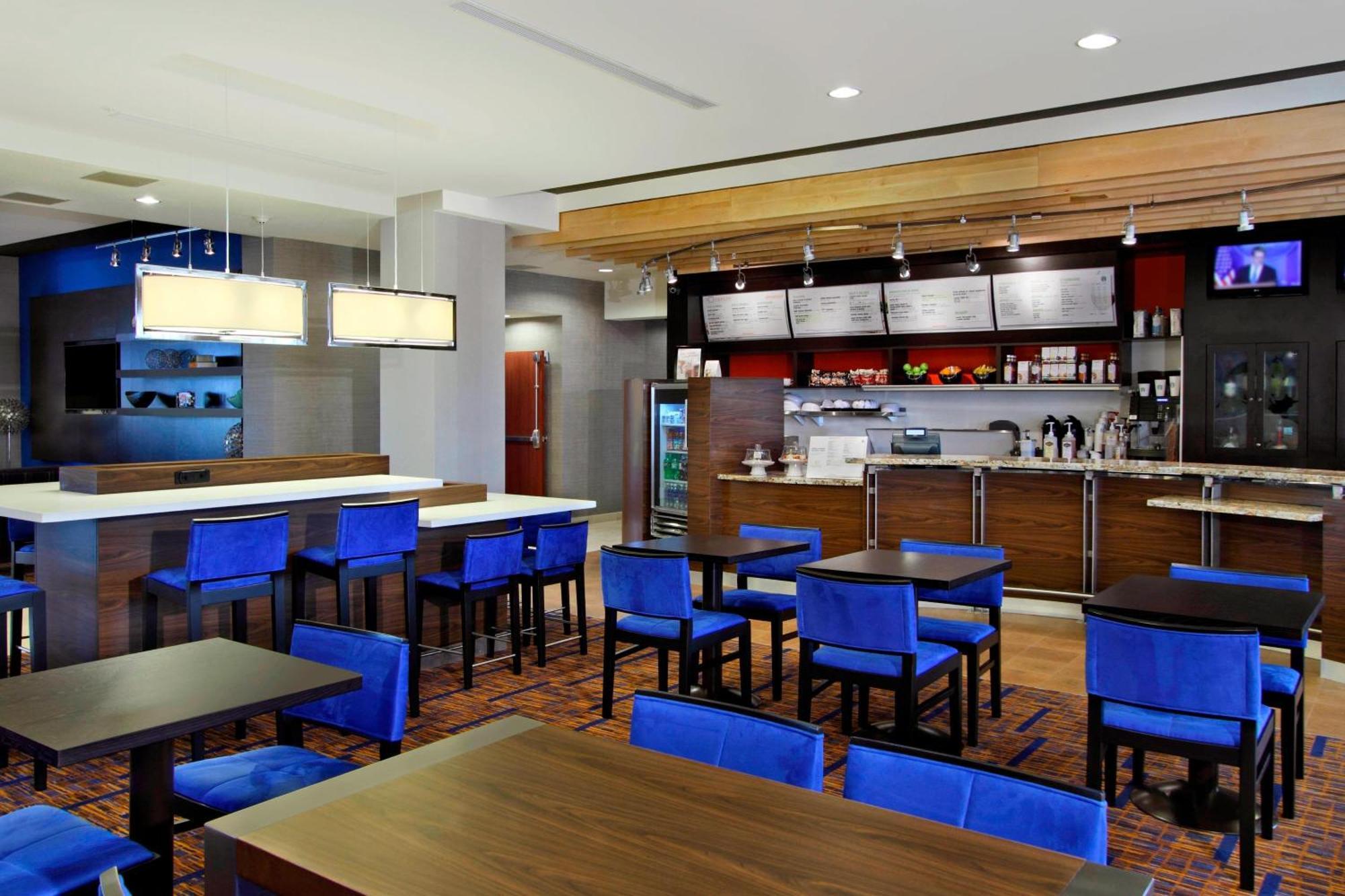 Hotel Courtyard By Marriott Victoria Exterior foto