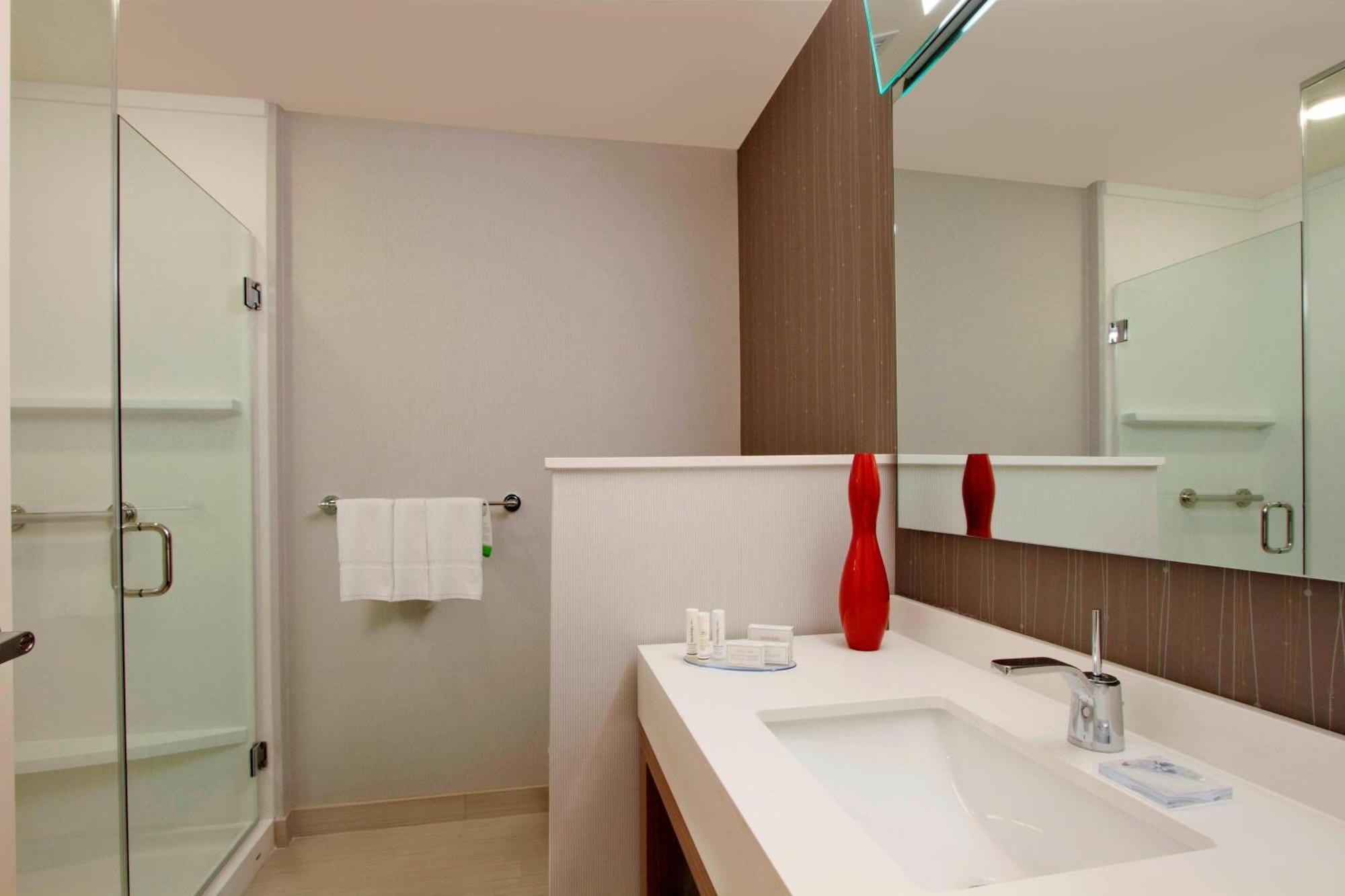 Hotel Courtyard By Marriott Victoria Exterior foto
